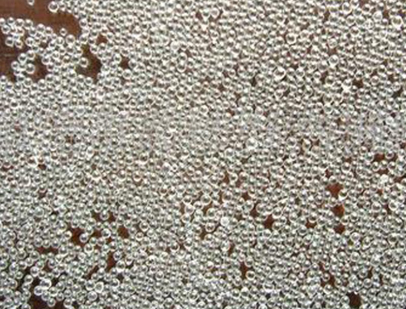 玻璃珠的固有强度使其适用于可回收磨料的设备